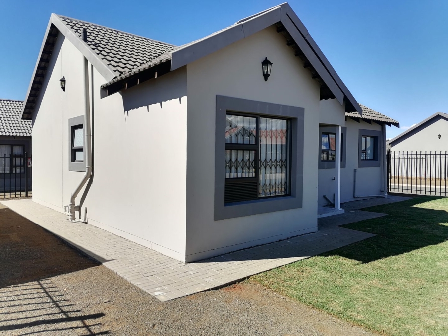 To Let 3 Bedroom Property for Rent in Bloemspruit Free State